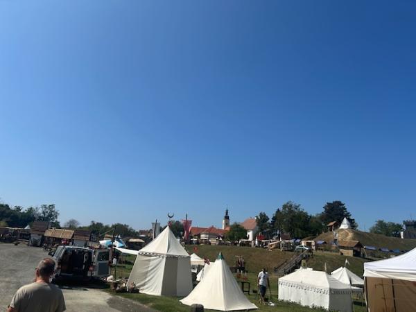 Sonnenreigen 2026 - in unserem Wolfheim-Wohnwagen "Munin"